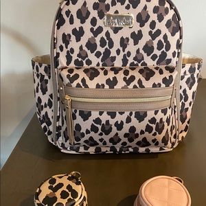 Itzy Ritzy Leopard Mini Bundle
